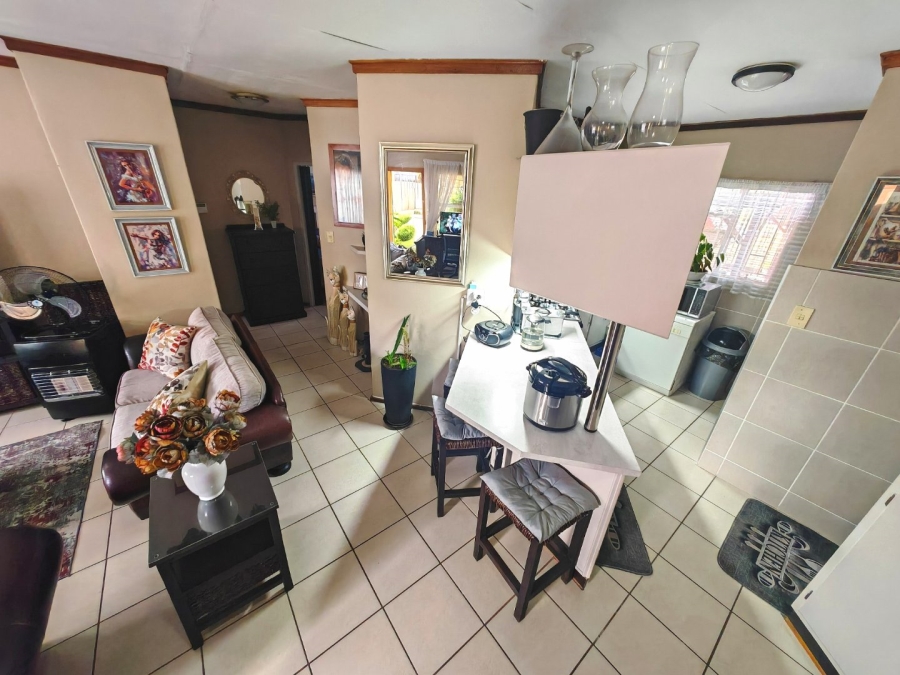 2 Bedroom Property for Sale in Pellissier Free State